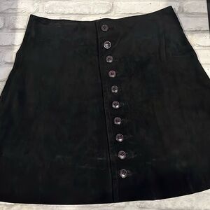 Black suede mini skirt button front leather size 11 fully lined no pockets